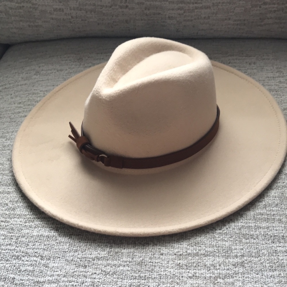 Hat - Picture 2 of 7